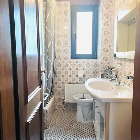 Stay, 3 Minutes To Kastel Train Station