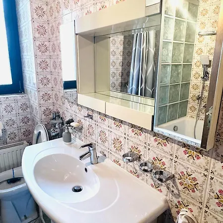 Stay, 3 Minutes To Kastel Train Station Wiesbaden