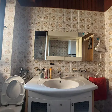 Stay, 3 Minutes To Kastel Train Station