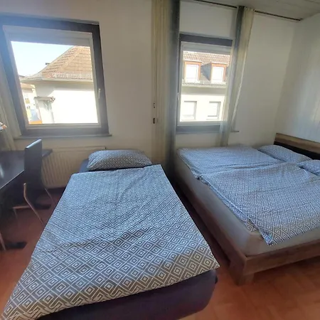 Stay, 3 Minutes To Kastel Train Station Apartment