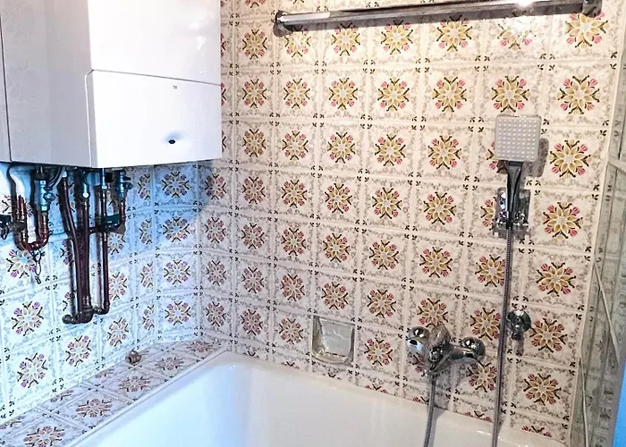 Stay, 3 Minutes To Kastel Train Station Апартаменты *