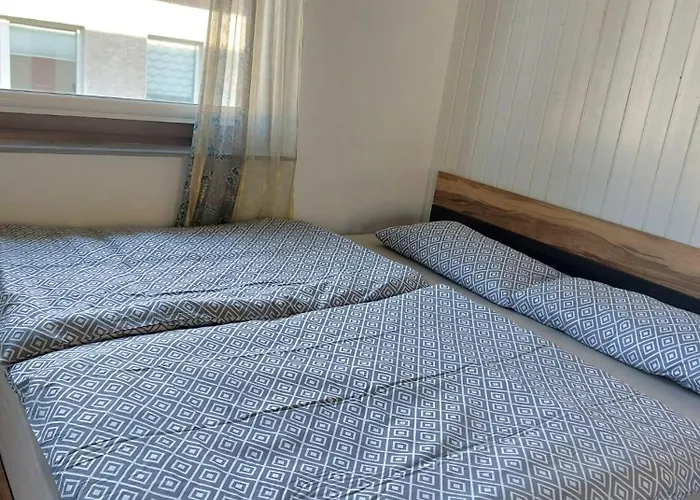 Апартаменты Stay, 3 Minutes To Kastel Train Station