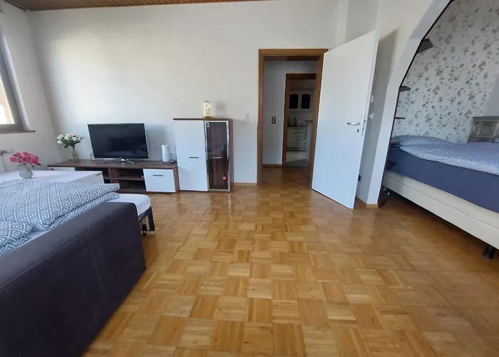 Stay, 3 Minutes To Kastel Train Station Апартаменты *