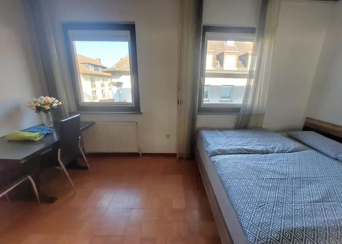 Stay, 3 Minutes To Kastel Train Station * Висбаден