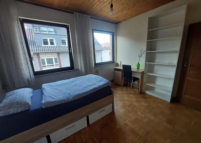 Апартаменты Stay, 3 Minutes To Kastel Train Station Висбаден