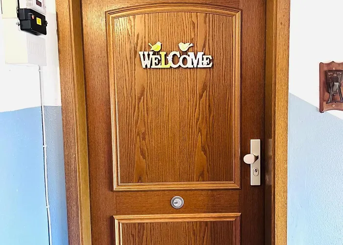 Stay, 3 Minutes To Kastel Train Station Висбаден